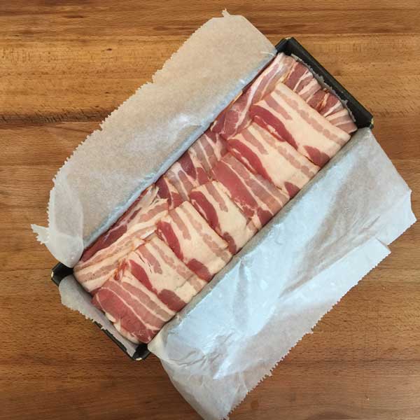 Bacon zugeklappt